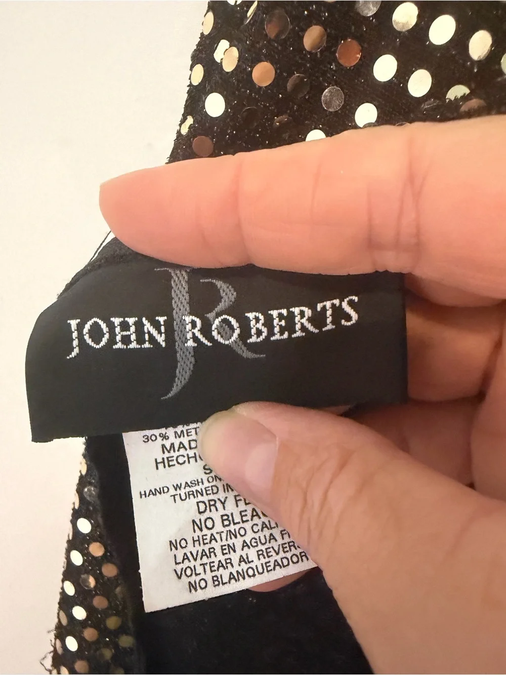 John Roberts chic sleeveless